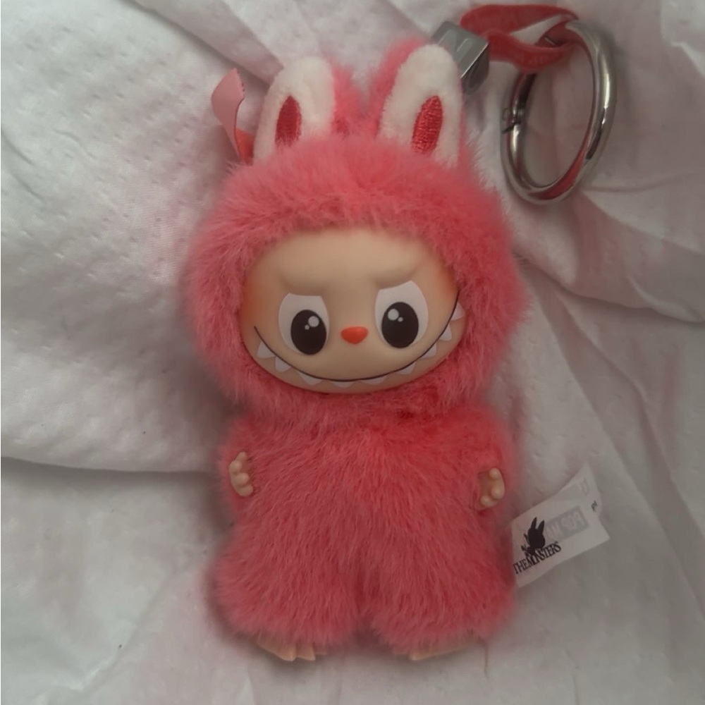 Labubu Pin for Love - N